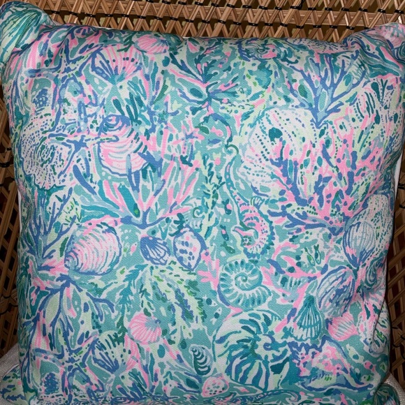Lilly Pulitzer NWT Throw Pillow Soleil It On Me Indoor/Outdoor - Picture 9 of 12